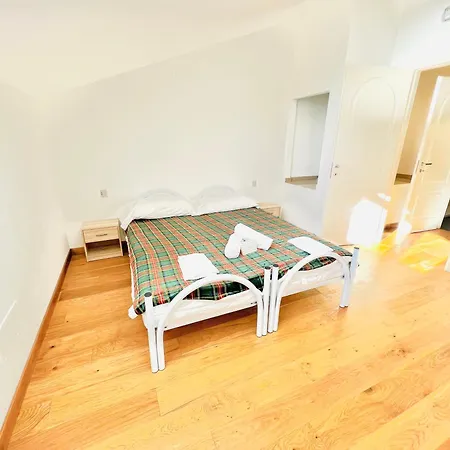 Luxury La Brezza 3 - Fronte Mare Apartment *
