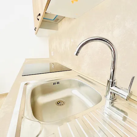 Luxury La Brezza 3 - Fronte Mare Apartment *